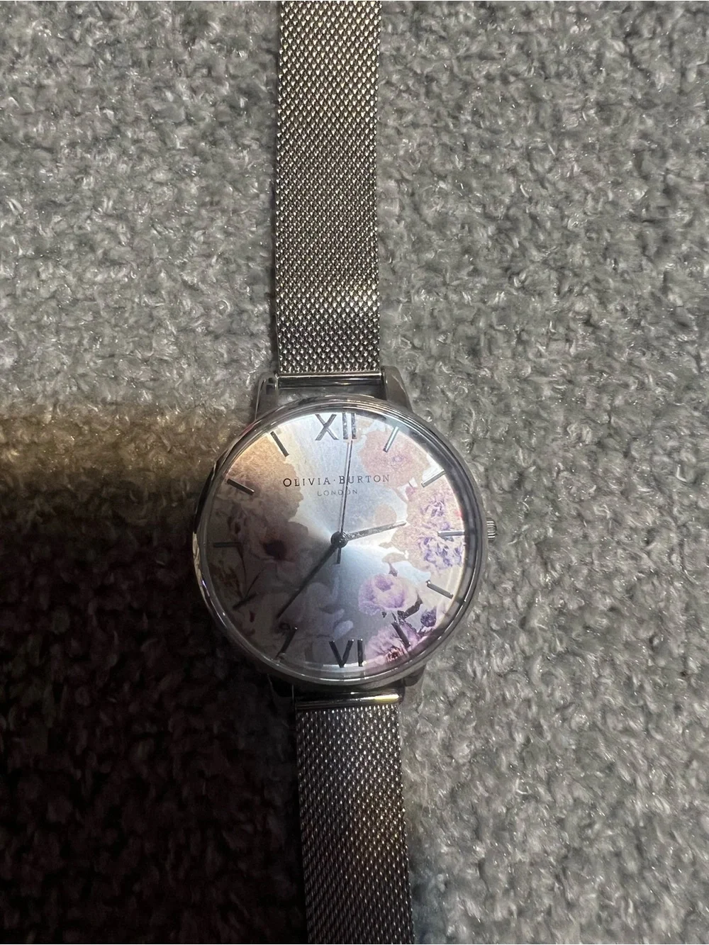OLIVIA BURTON delicate floral